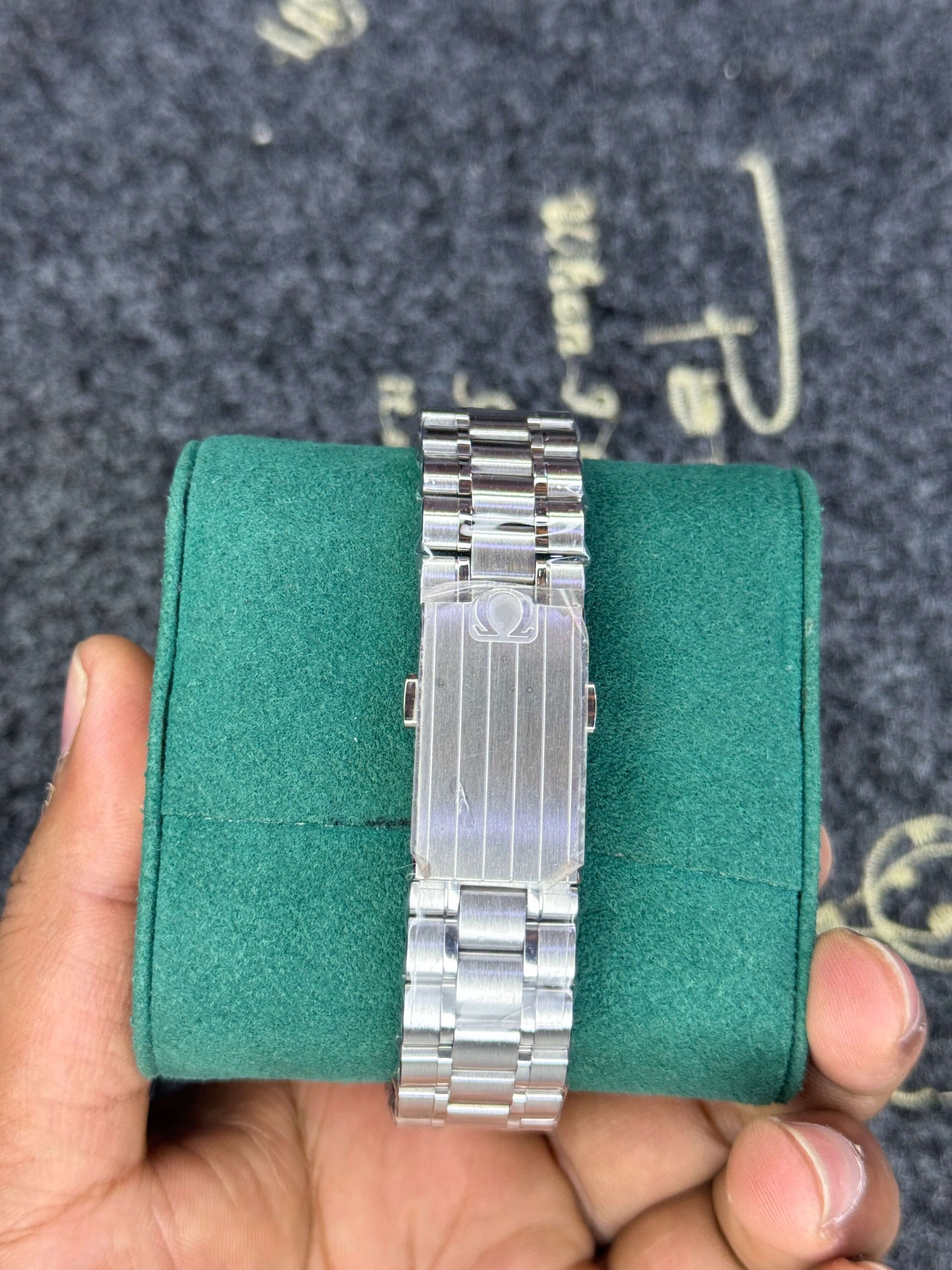 Omega Speedmaster Snoopy- Top