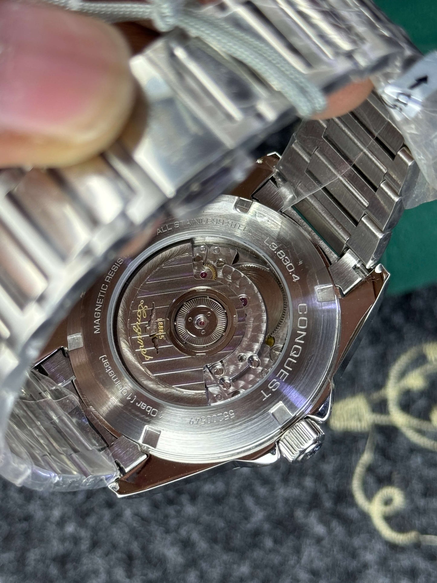Longines Conquest - Top
