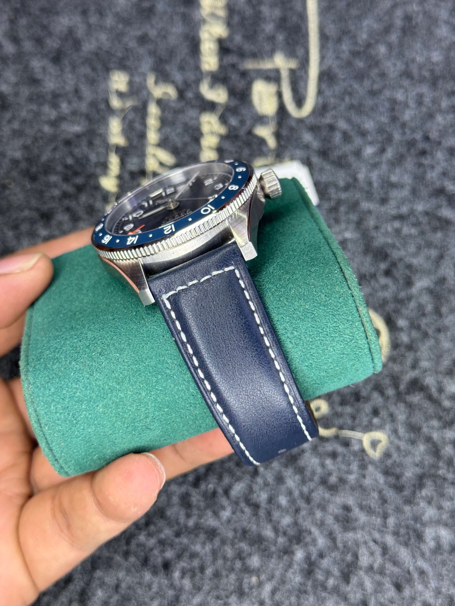 Longines Zulu Time- Top