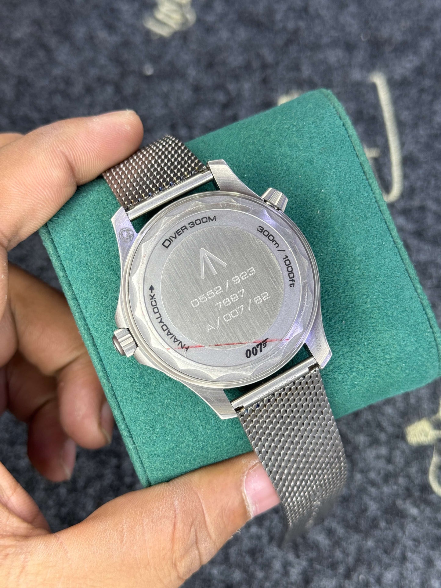 Seamaster 007 No Time To Die- Top